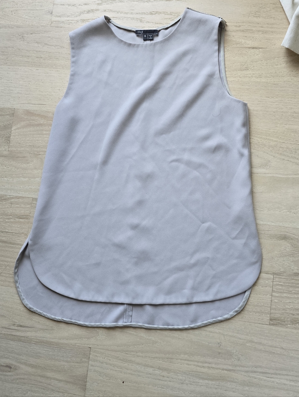 Vince Sleeveless Crewneck Camisole in Light Gray